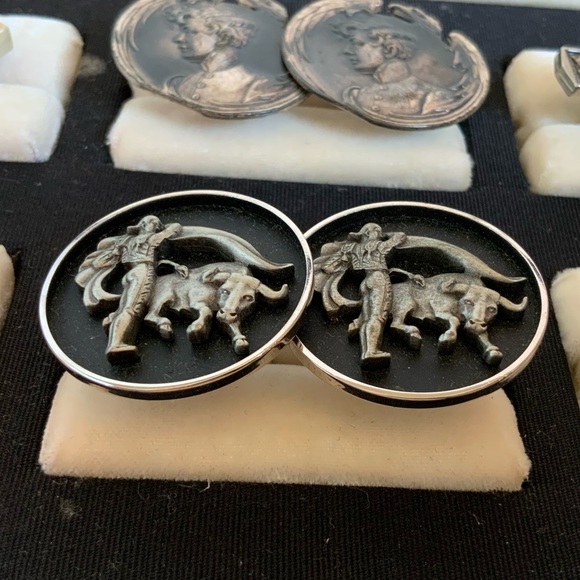 Vintage HICKOK Matador Bull Fighter Cuff Links - Picture 2 of 4